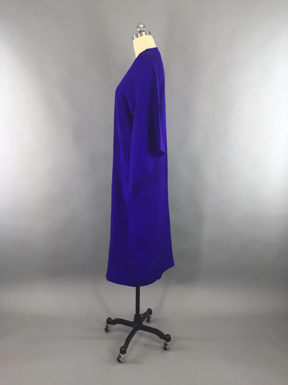 1940s Vintage Silk Kimono Jacket Michiyuki Coat in Royal Blue Raw Silk