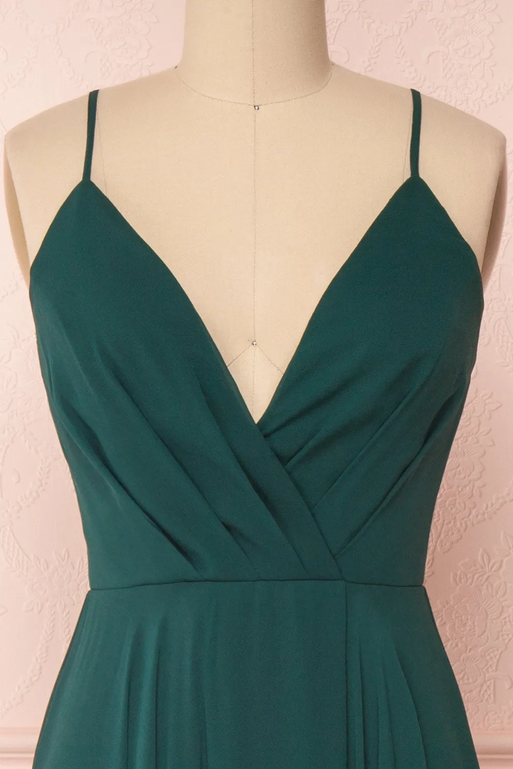 Aelis Green | Pleated Plunging V-Neckline Gown