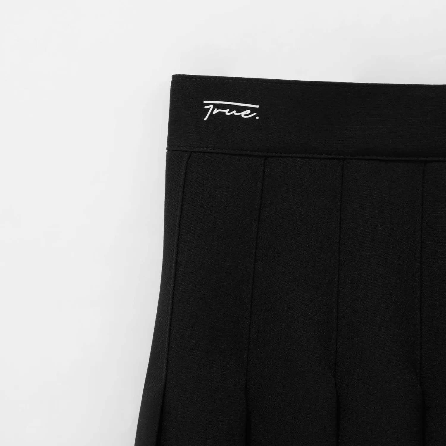 Legend Pleated Skirt - Black