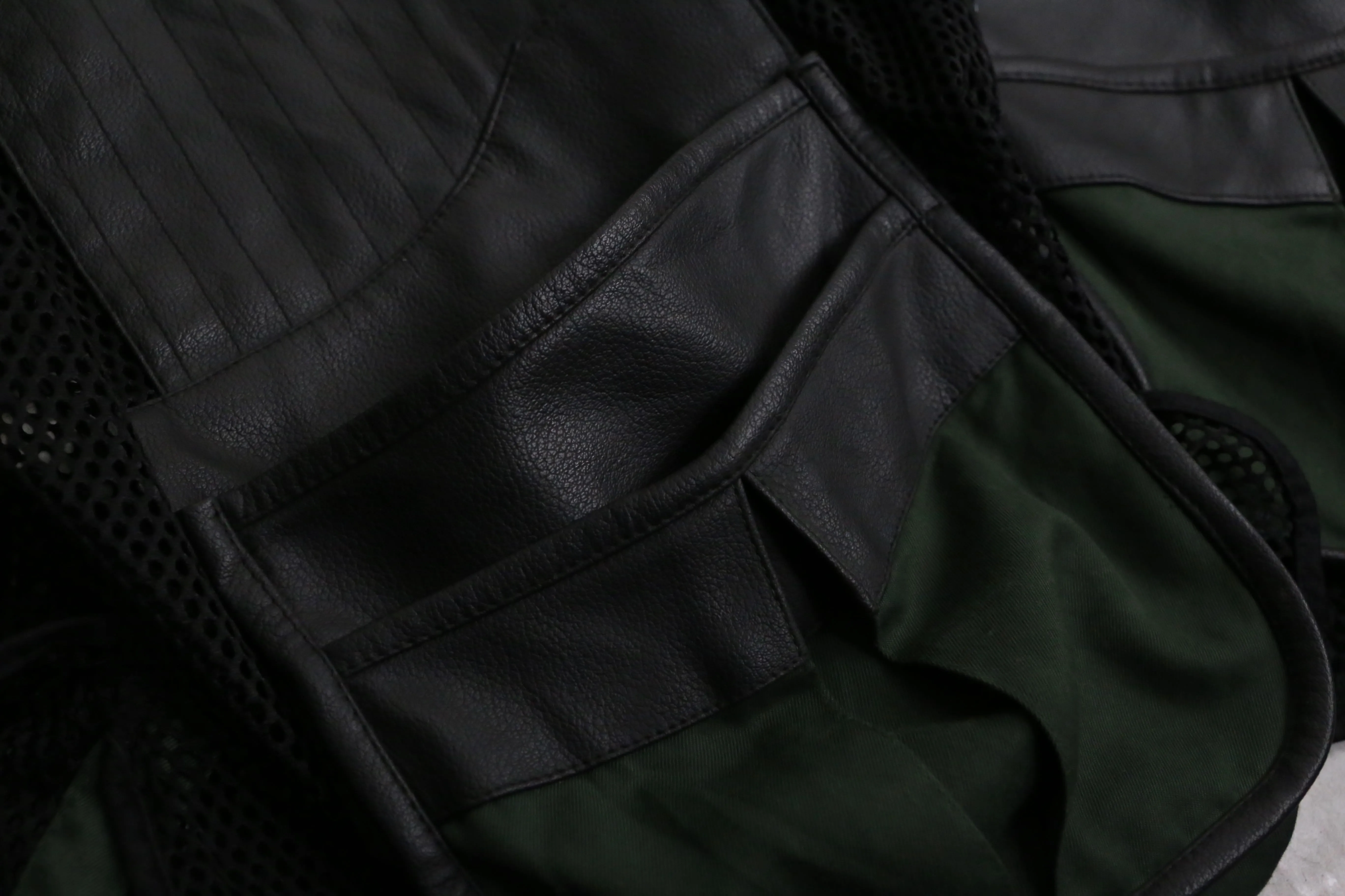 mesh × leather switch design big vest