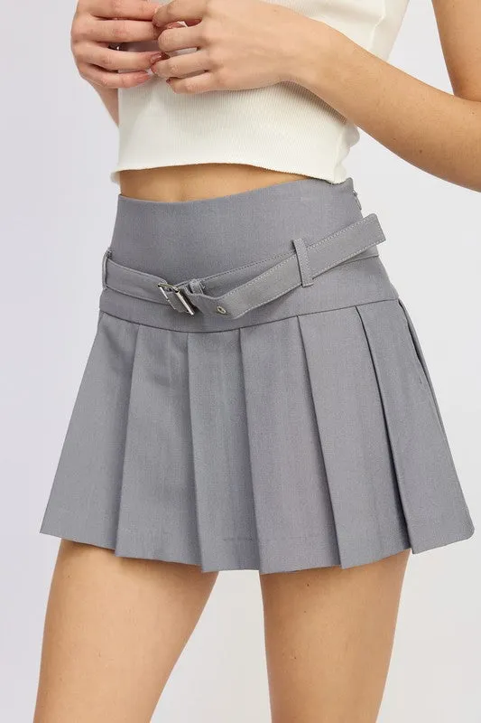 PLEATED SKORT WITH BELT