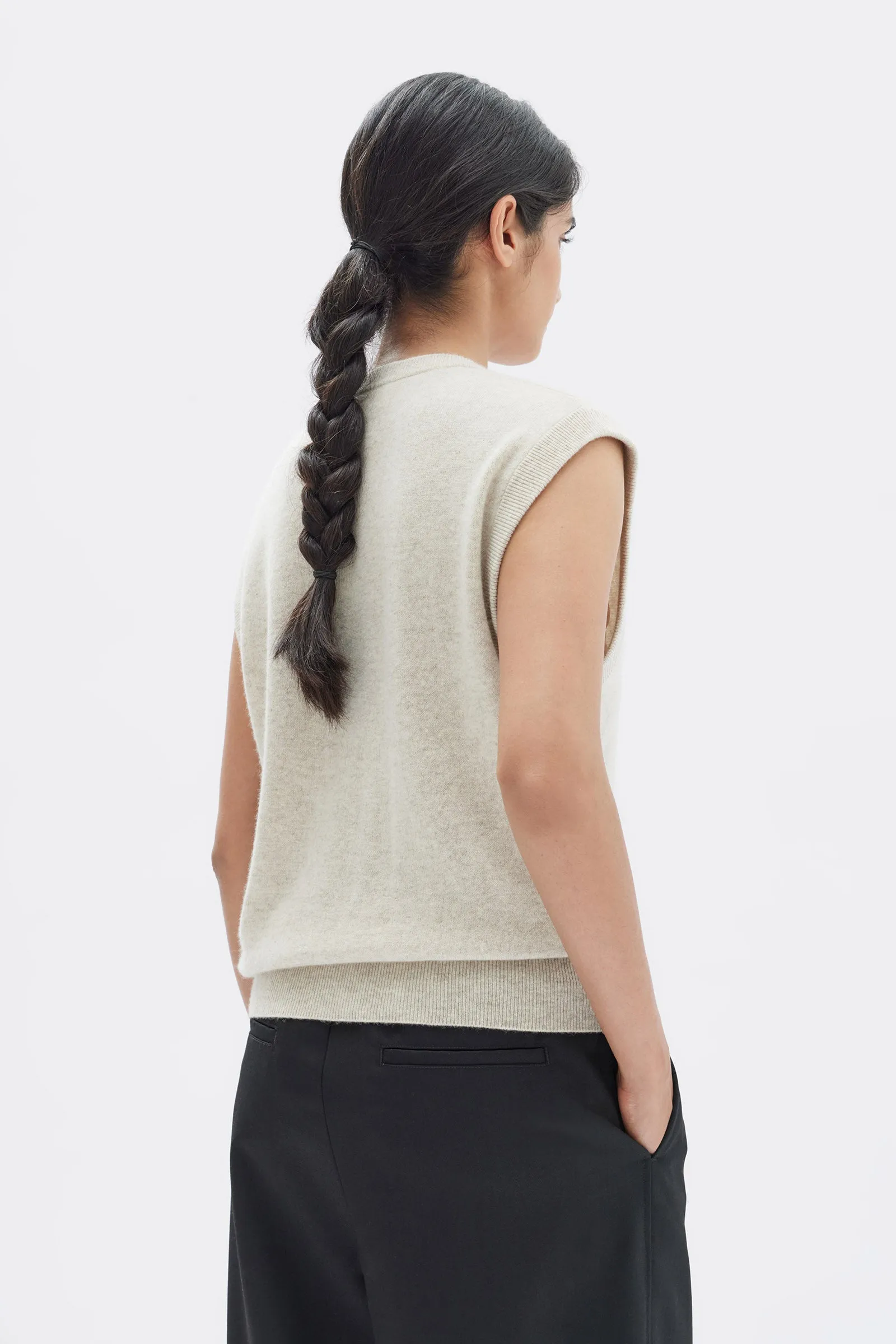 Relaxed Cashmere Vest