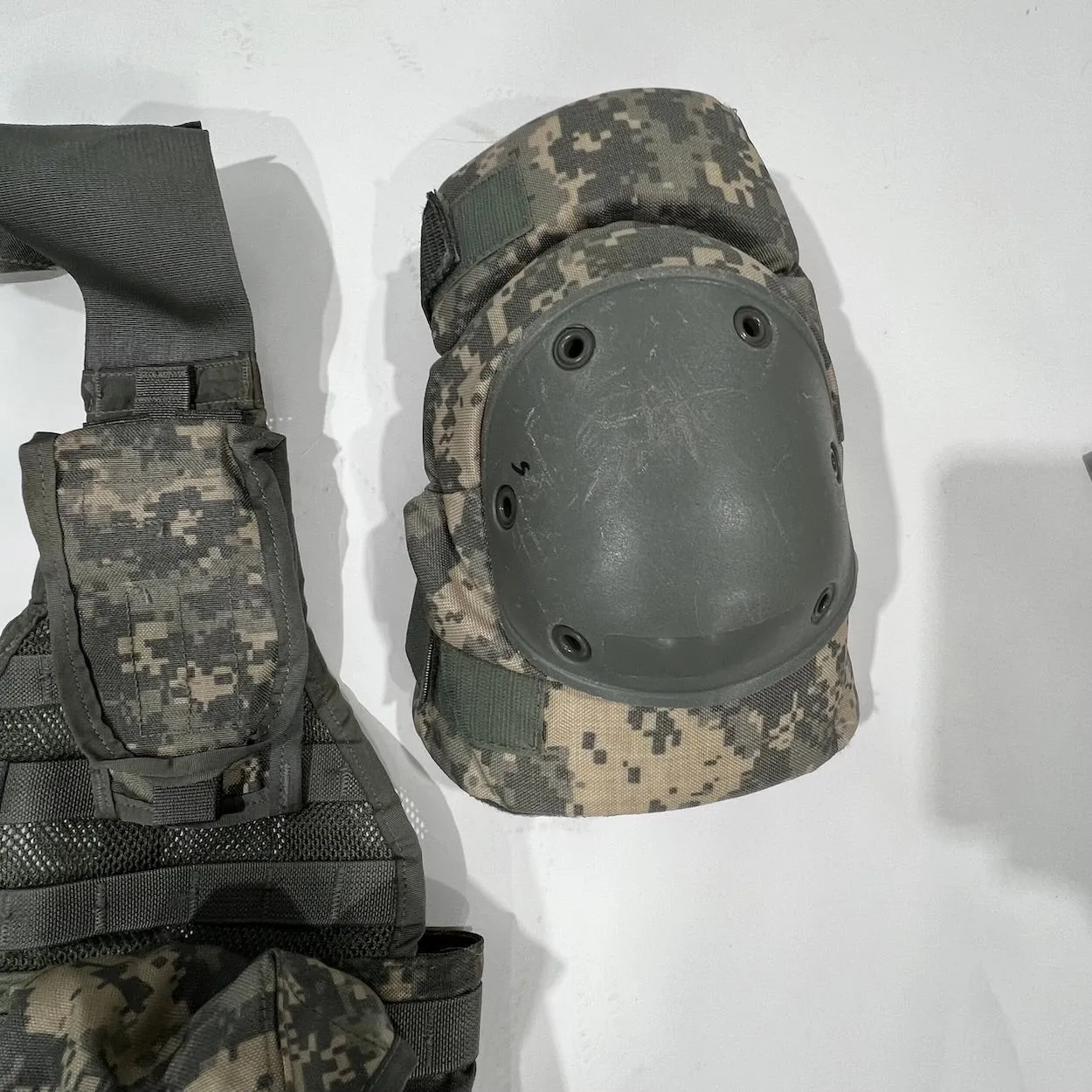 US Military Fighting Load Carrier Vest And Accessories ACU