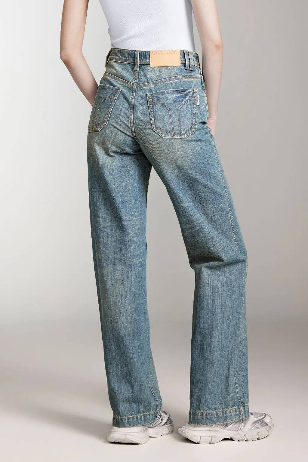 Vintage Straight Fit Jeans