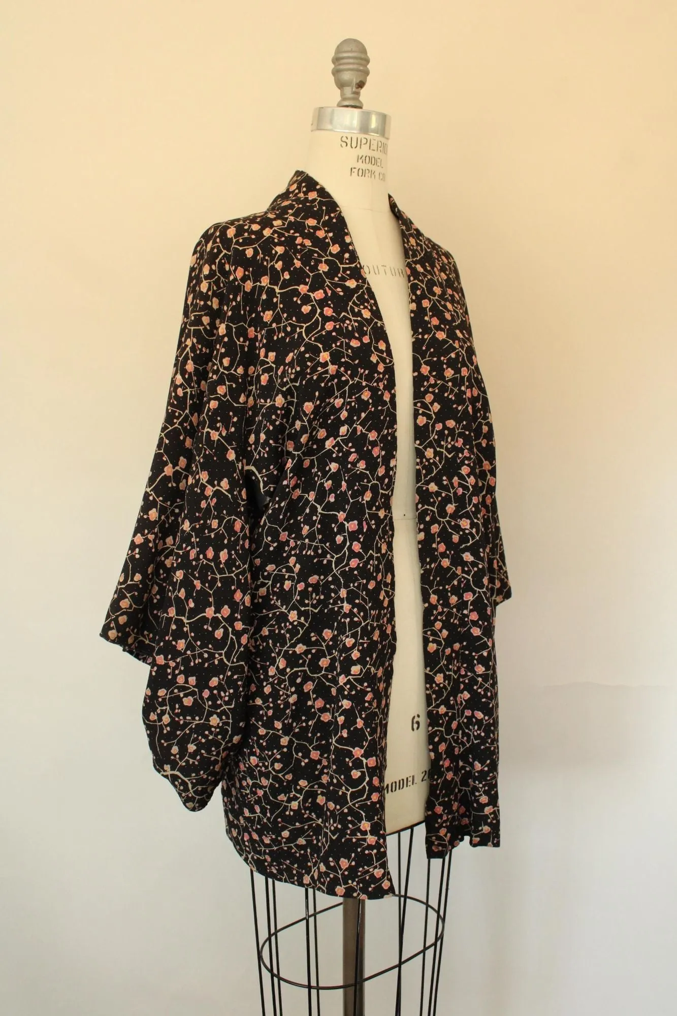 Vintage Women's Haori Kimono in Black with Floral Print